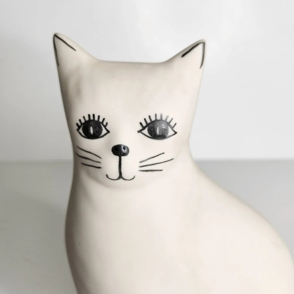 Vintage Ceramic White Sitting Cat with Blue Heart Figurine Statue 9.5